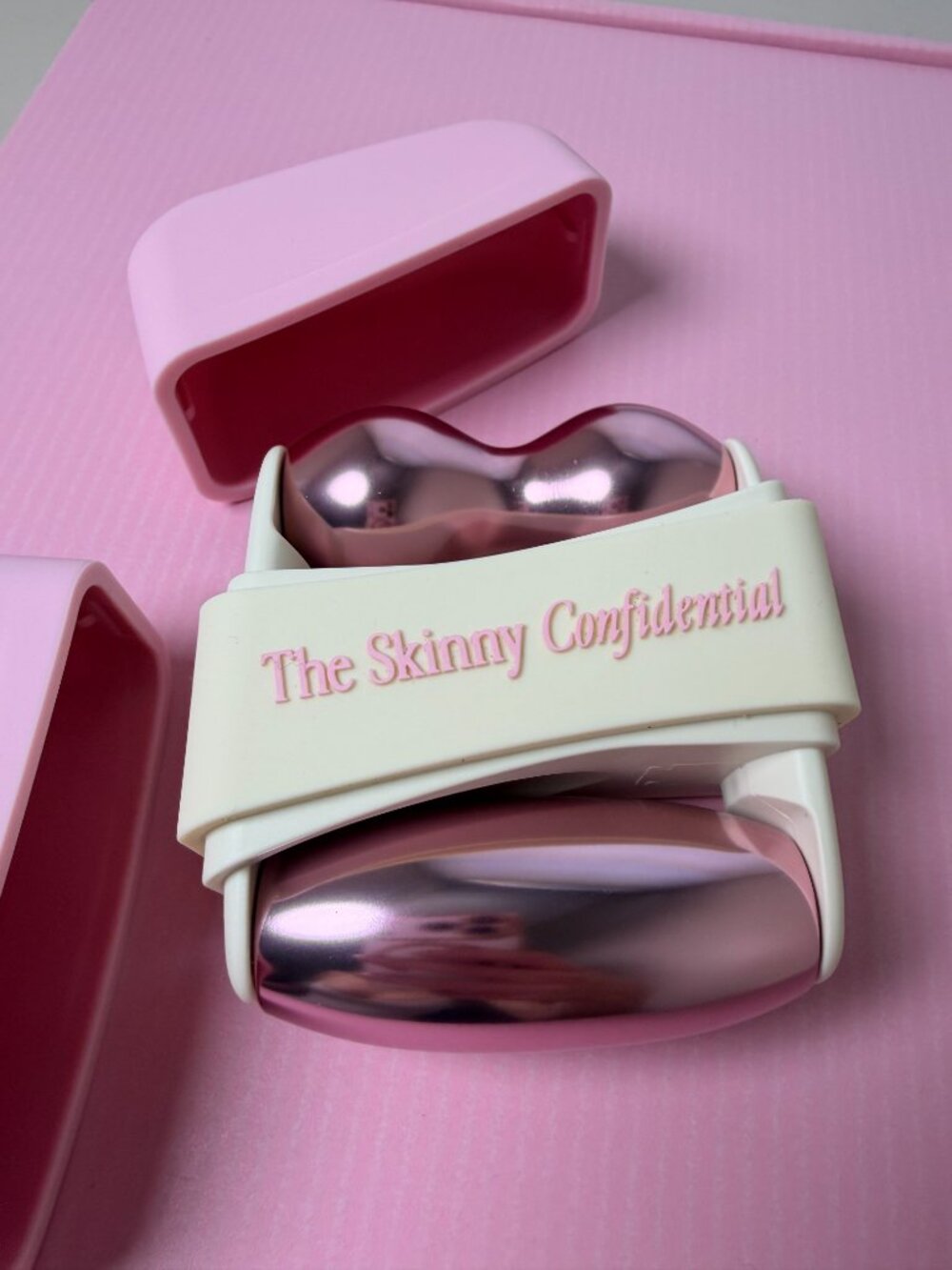The Skinny Confidential Ice Mint Depuff Roller